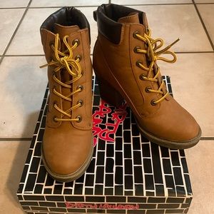 Dirty Laundry - Women’s Size 7.5 - Remix - 3.5 inch Heal - Lightly Worn